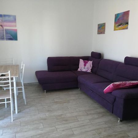 Apartmani Nevera Đảo Krk Ngoại thất bức ảnh