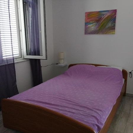 Apartmani Nevera Đảo Krk Ngoại thất bức ảnh