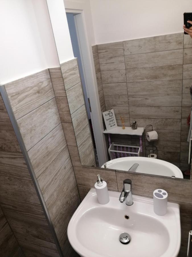 Apartmani Nevera Đảo Krk Ngoại thất bức ảnh