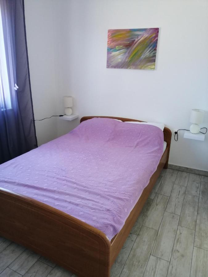 Apartmani Nevera Đảo Krk Ngoại thất bức ảnh