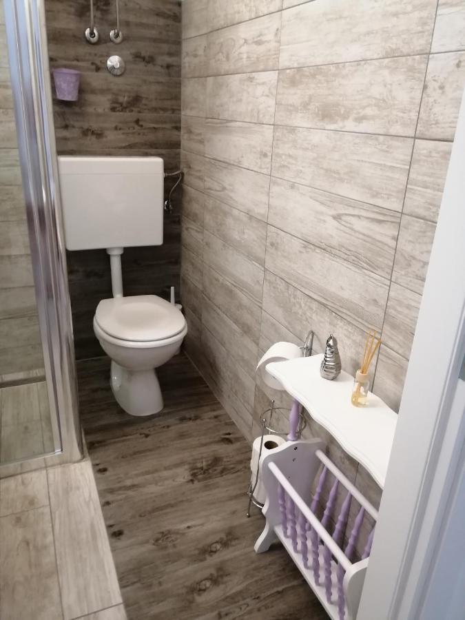 Apartmani Nevera Đảo Krk Ngoại thất bức ảnh