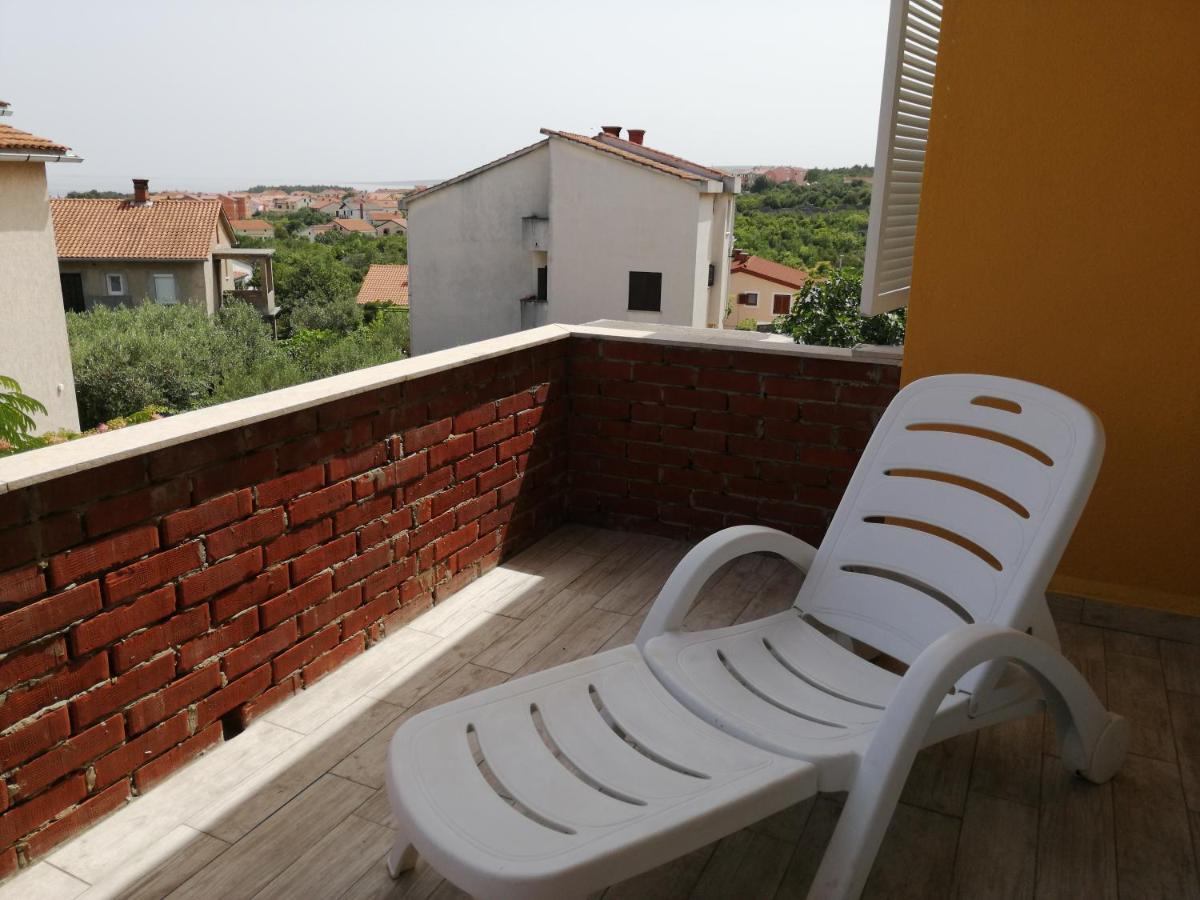 Apartmani Nevera Đảo Krk Ngoại thất bức ảnh