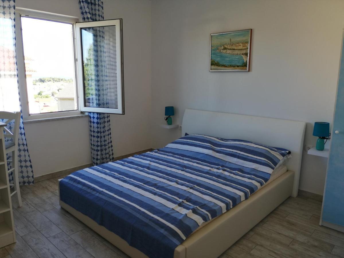 Apartmani Nevera Đảo Krk Ngoại thất bức ảnh